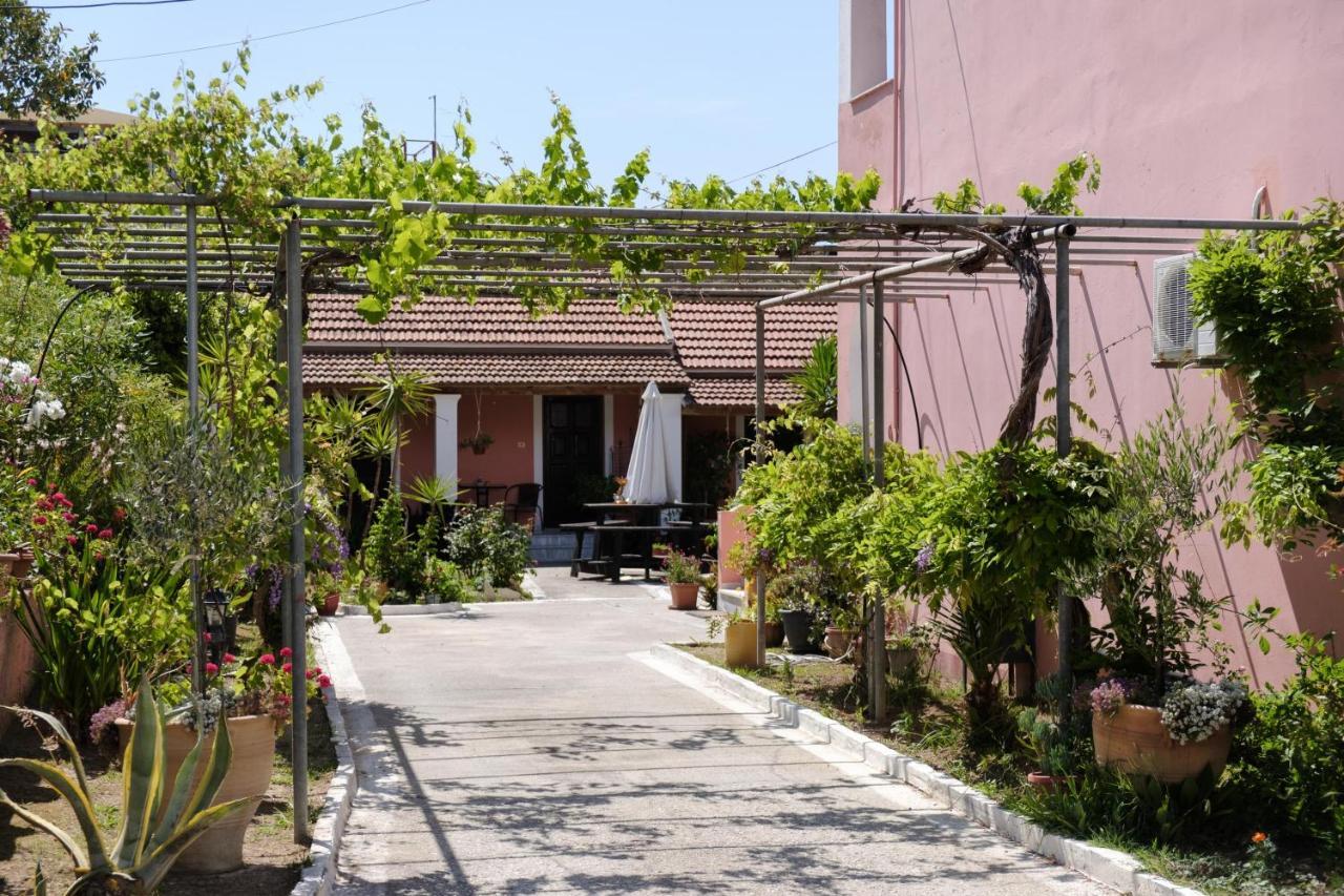 Mouzakitis Apartments 3 阿里拉斯 外观 照片